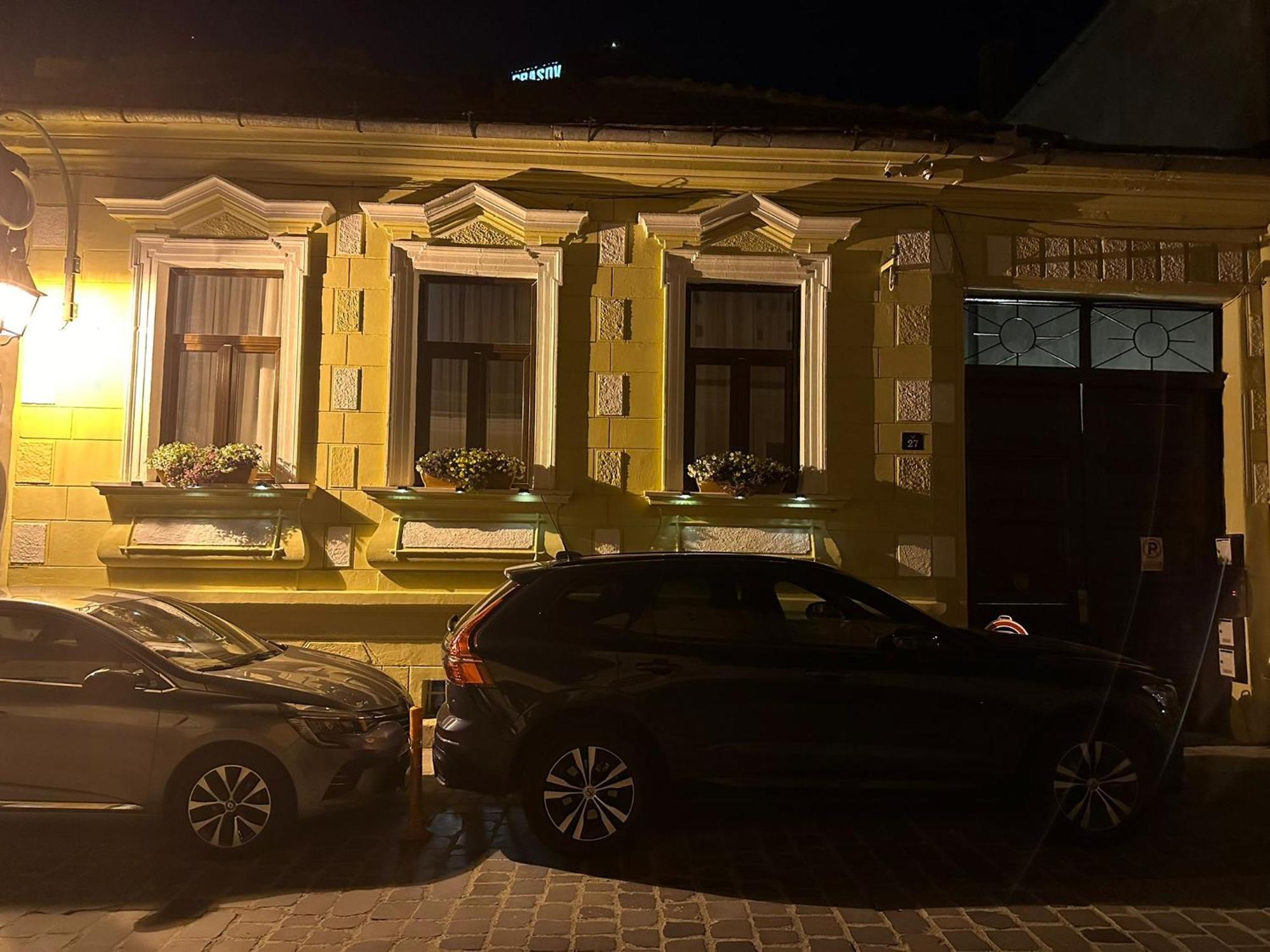 Albert Residence With Complimentary Parking Braşov Eksteriør bilde