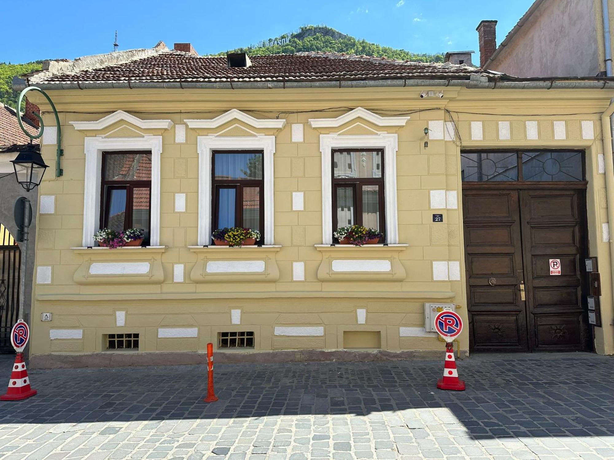 Albert Residence With Complimentary Parking Braşov Eksteriør bilde